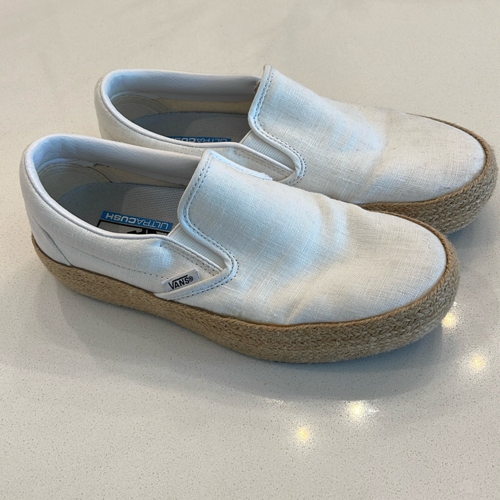 Vans ultracush white espadrille slide in shoe size 7 ￼ MAKE REASONABLE OFFER!